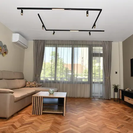 инфинити * Veliko Tărnovo