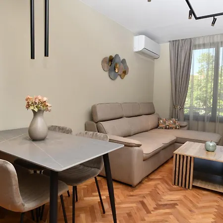инфинити * Veliko Tărnovo