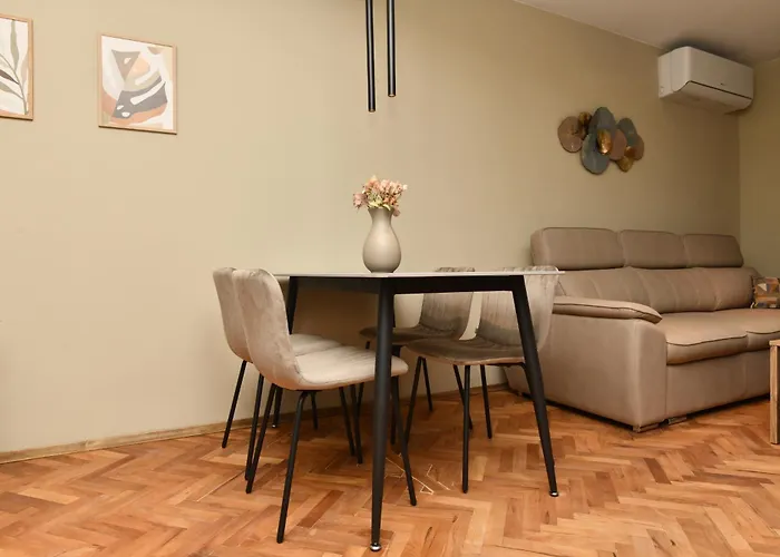 инфинити * Veliko Tărnovo