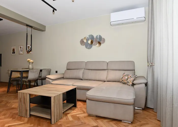 инфинити * Veliko Tărnovo